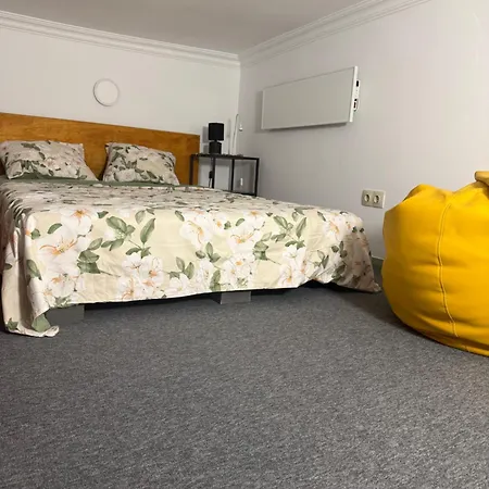 Hugo Downtown Apartman