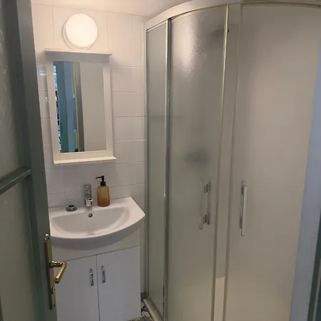 Hugo Downtown Apartman